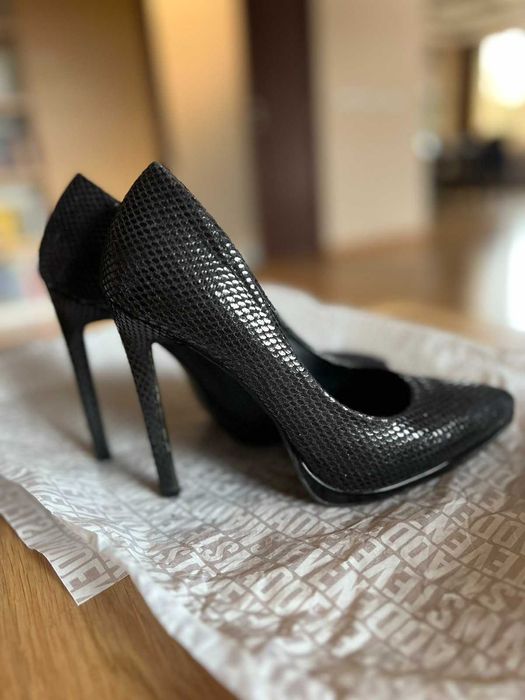 Обувки на ток Paolа  Bocelli 
38 размер