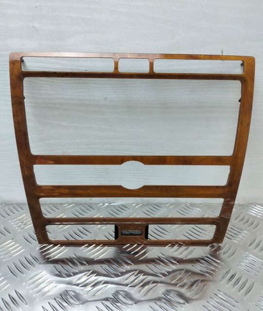 Rama Consola Centrala Navigatie  3D0035122A Volkswagen VW Phaeton pri