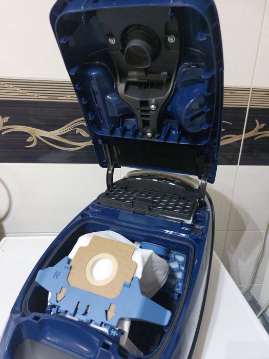 Прахосмукачка Miele Complete C3 Comfort EcoLine