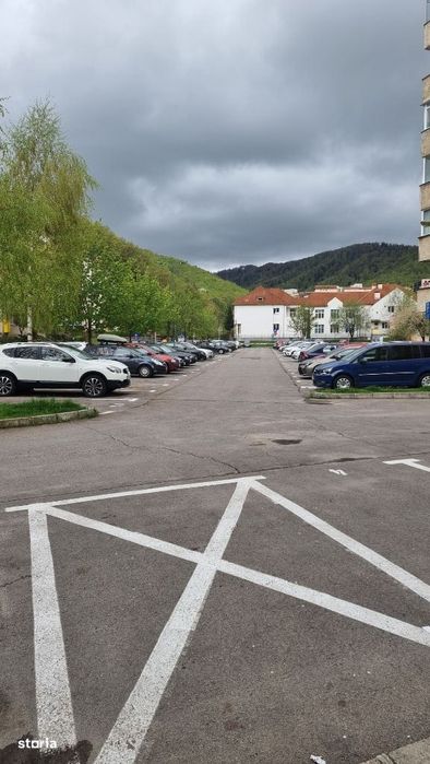 Apartament 3 camere în Răcădau, zonă liniștită