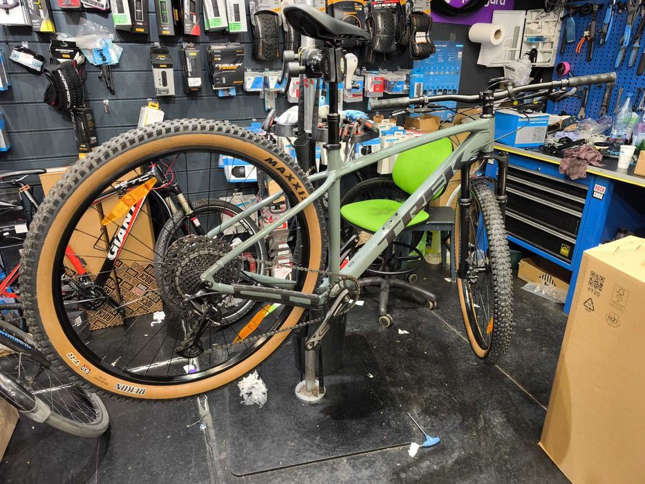 Bicicleta MTB Trek Marlin 7 29" 2025 garantie 2 ani/noua Marime L