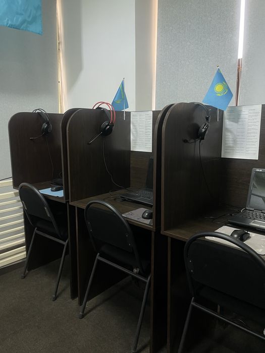 Офисные кабинки / рабочие места (несколько шт.)