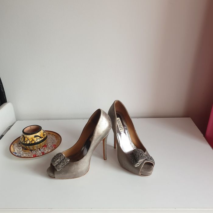 Pantofi dama eleganți din piele