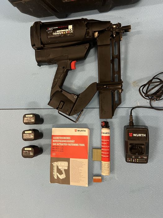 Газов такер за кламери Würth DIGA WO-KN 16/75