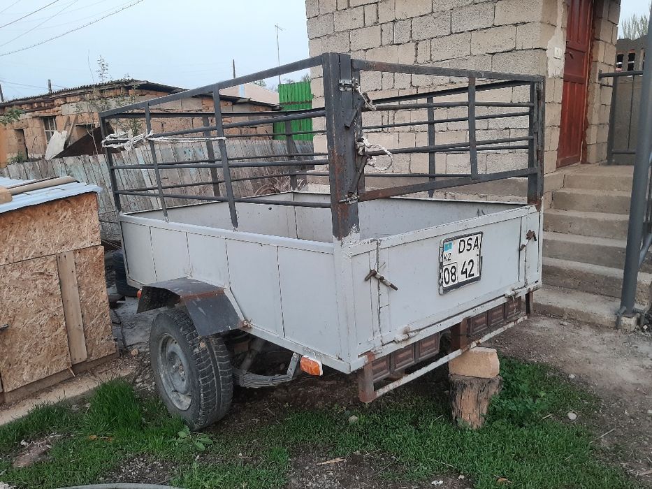 Прицеп сатылады.