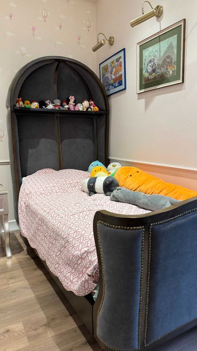 Продается дизайнерская детская кровать для девочки