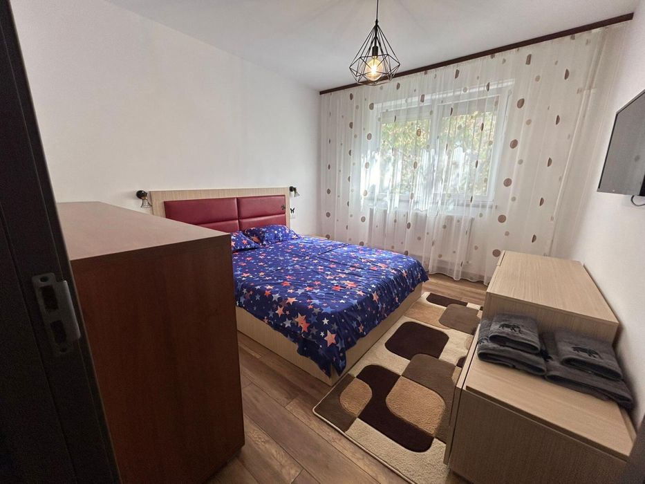 Apartament 3 camere , zona tomis 2 Constanra