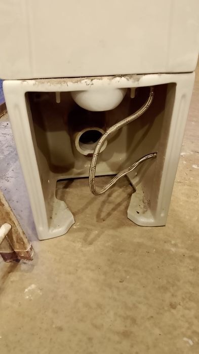 Продам унитаз срочно