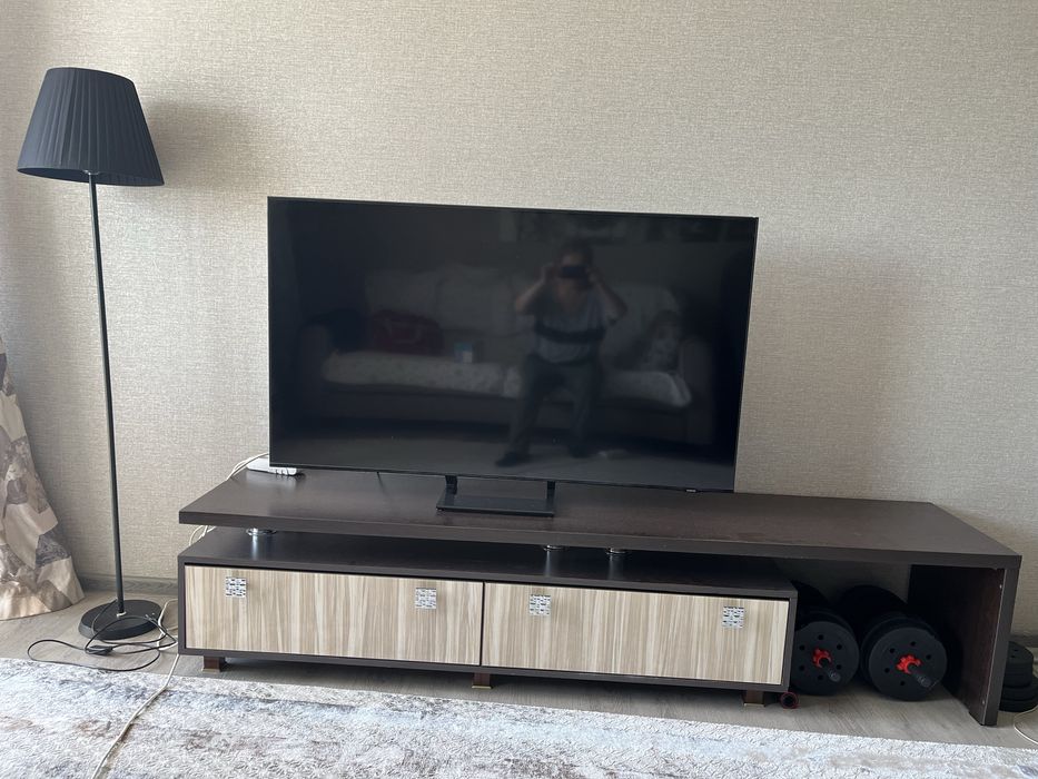 Продам тумбу под телевизор