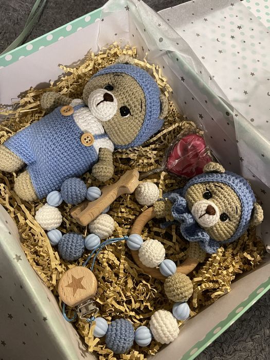 Ръчно изработен плетен комплект за бебе