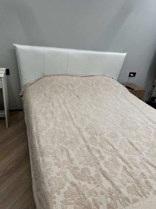 Продам 2х спальная кровать