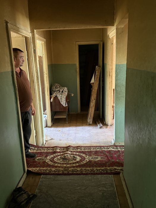 3 хонали квартира 2 қаватда подезд чап томони иккитомонлама