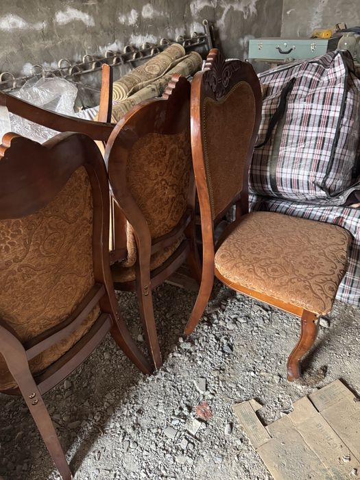 Продам стулья для зала(королевские)