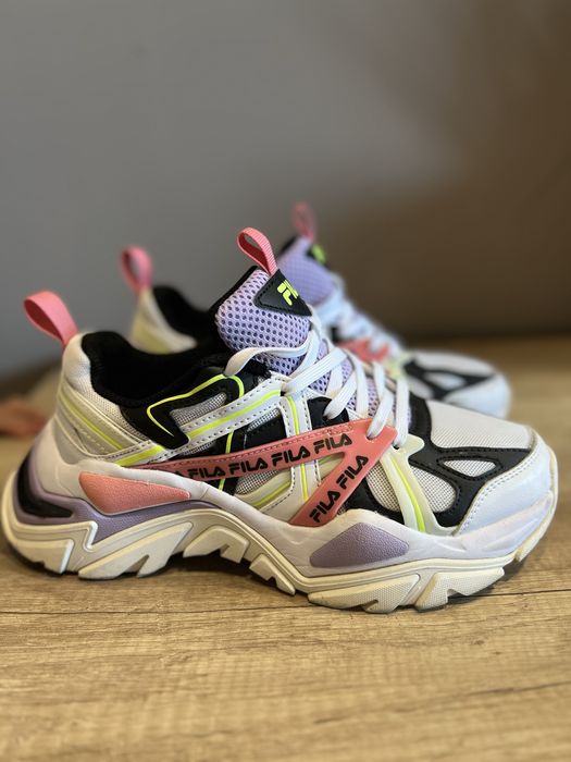 Спортни обувки FILA ELECTROVE 2