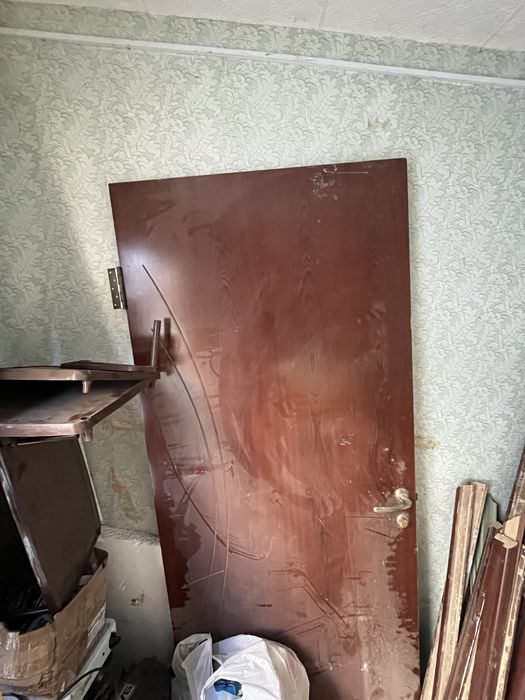 Продам двери с коробками