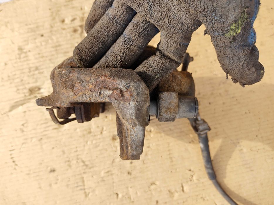 Ляв Преден Спирачен Апарат Mercedes E class W211 4Matic Tmodel 2008