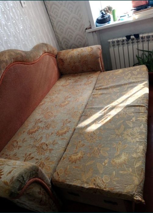 Диван раскладной продам!