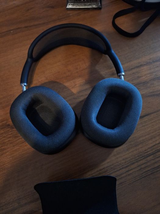Airpods Max черный