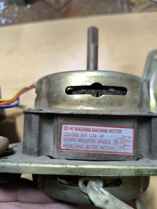 Продам двигателя от стиральных машин