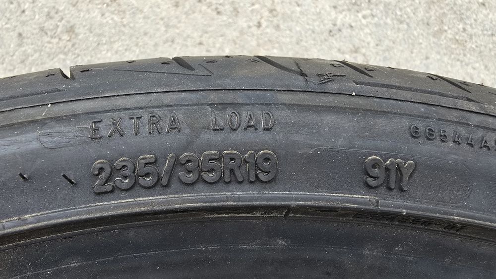 Летни гуми 19 цола GOODYEAR 235/35/19 2 бр.