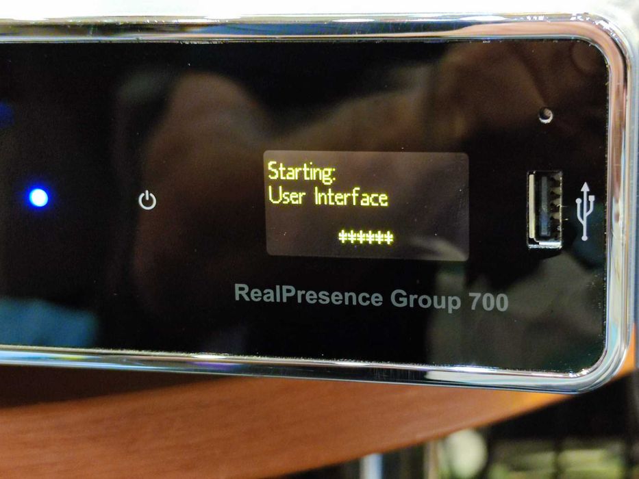 Polycom RealPresence Group 700 Type P002 Video Conferencing System
