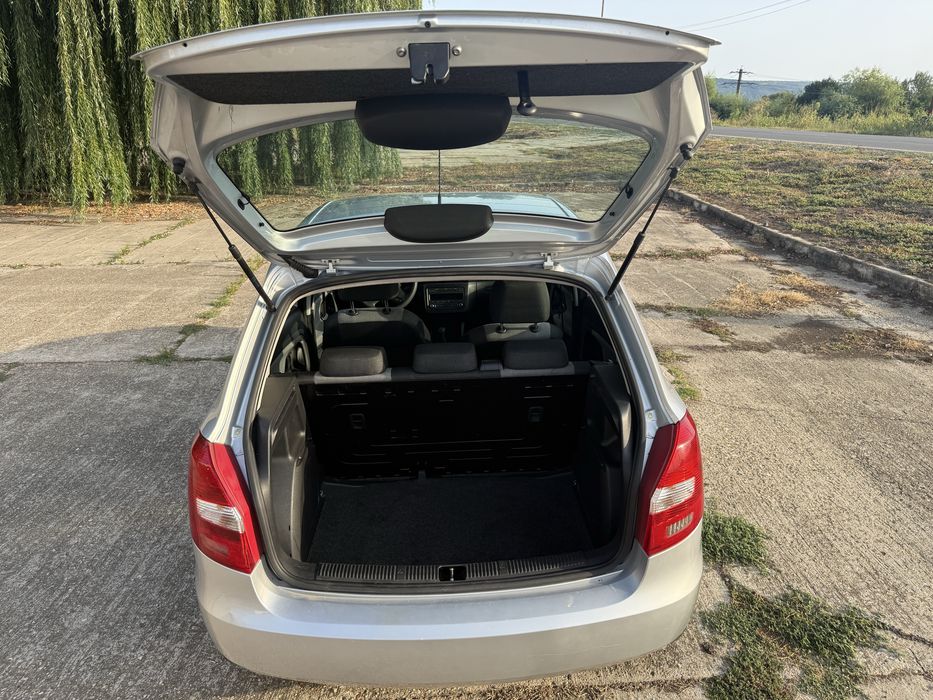 Skoda Fabia 1.2 HTP an 2010 STARE FOARTE BUNA - 212.000 km