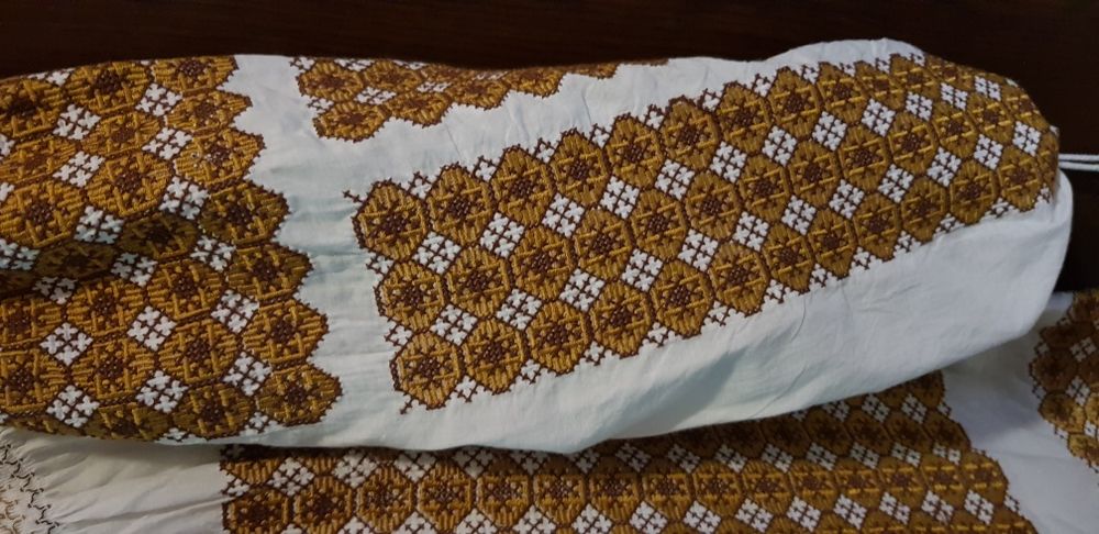 Ie bluza cu broderie tradiționala