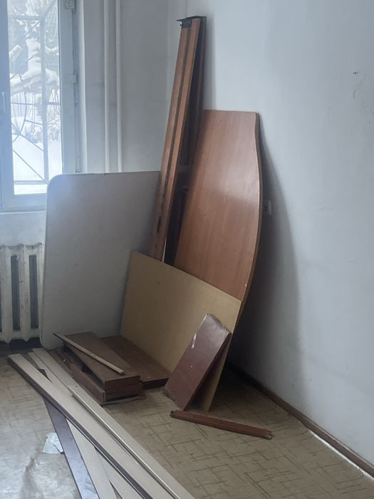 Отдам бесплвтно кроватт