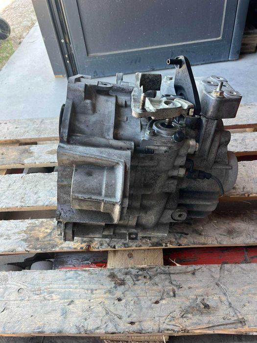 Скоростна Кутия VOLKSWAGEN SCIROCCO 2.0TDI 143к.с. 11г.-Ръчна 6ск.