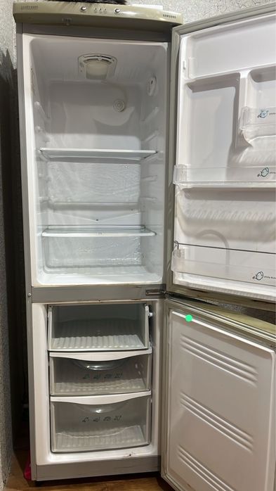 Продам холодильник