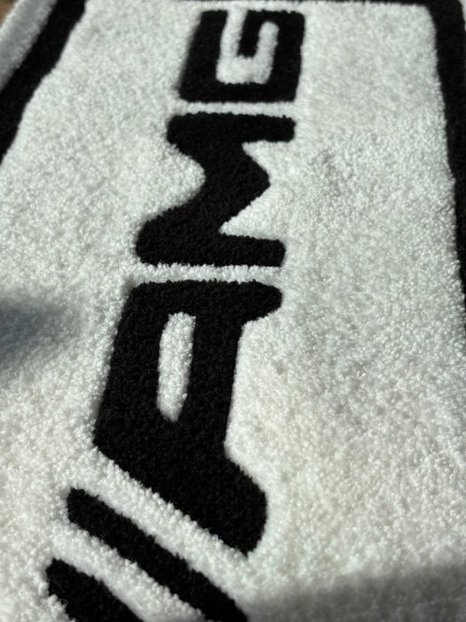 Ръчно изработен тафтингов килим AMG