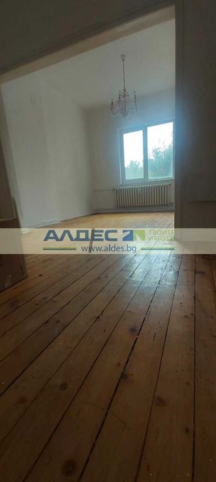 Продава се Тристаен апартамент в София, Център - 70 кв.м за 4215 €/кв.м - Снимка #1