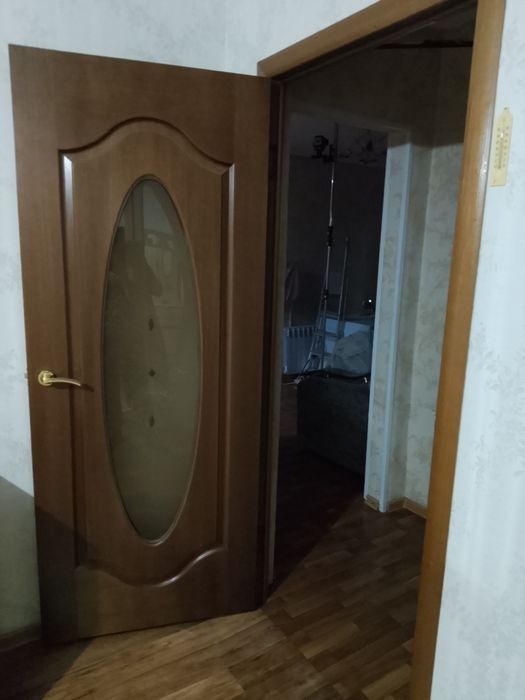 6 қоңыр  есік сатылады!