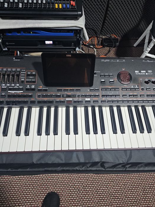 Vând Korg pa4x oriental