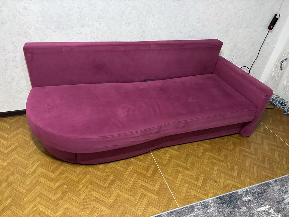 Продам диван недорого