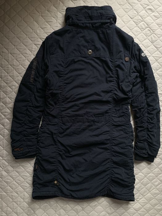 Geaca parka deosebita de dama Khujo  in stare impecabila