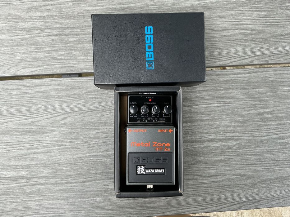Pedală Boss Metal Zone mt-2w