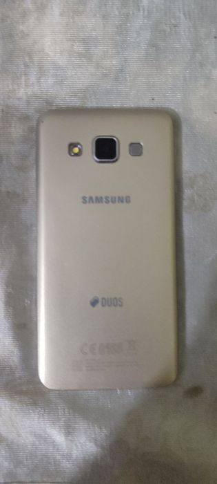 Samsung a3 sotiladi 


Holati normal 
Zaryadchik karobka dokument bor