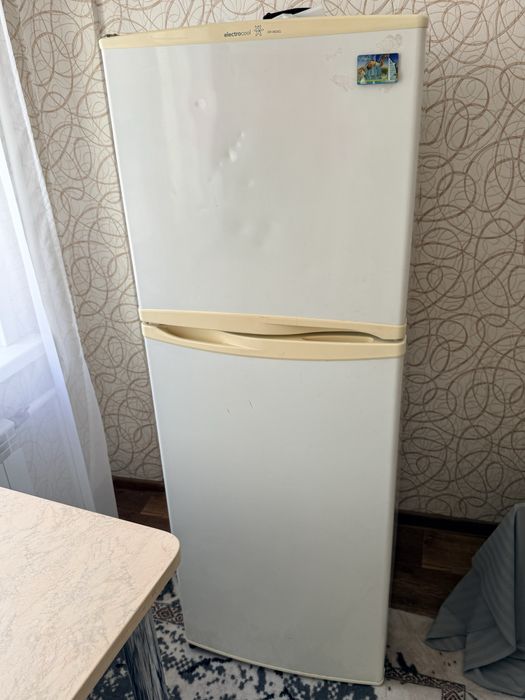 Холодильник б/у за 30 тыс