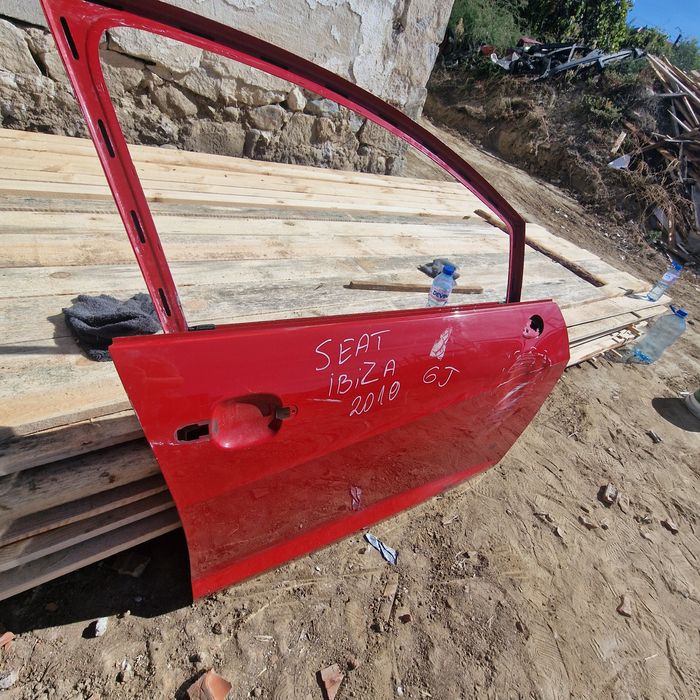 Seat Ibiza  6J    2010  предна дясна врата