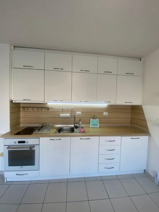 Двустаен апартамент в ж.к. Люлин 9