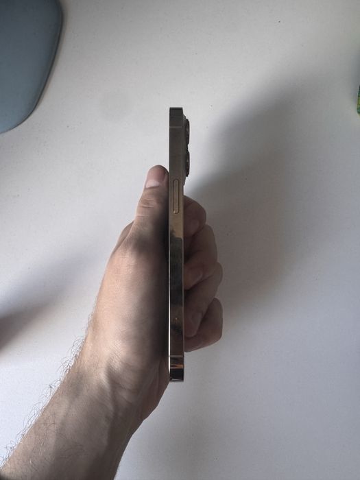 Iphone 13 pro gold