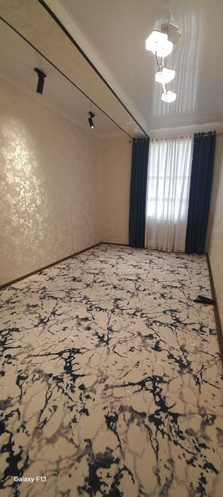 Эски Цумда   2хоналик 3каватда жойлашган квартира 8каватлик янги гиштл
