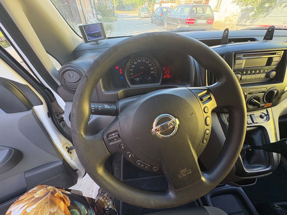 Продавам Nissan  NV200