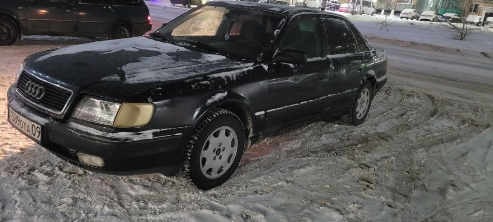 Продам ауди с4  на ходу каждый день