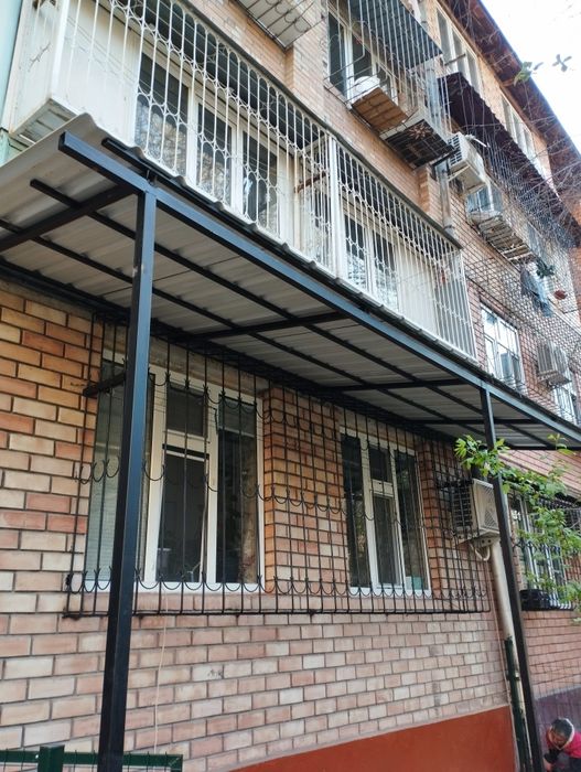 Качественная установка козырьков, навесов, бельевых роликов,