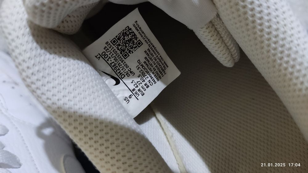 Кроссовки Найк. Оригинал. Сотилади срочно