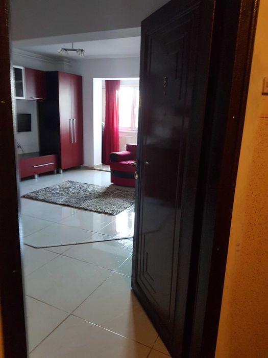 Inchiriez Studio Modern Central Onix Utilat si Mobilat