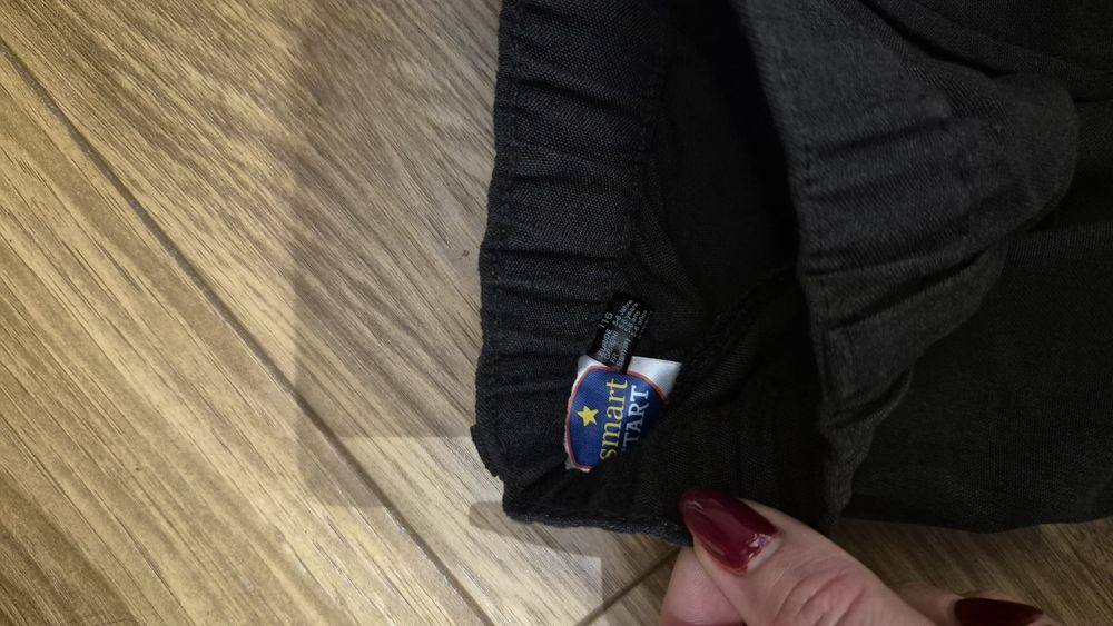 Pantaloni marime 116