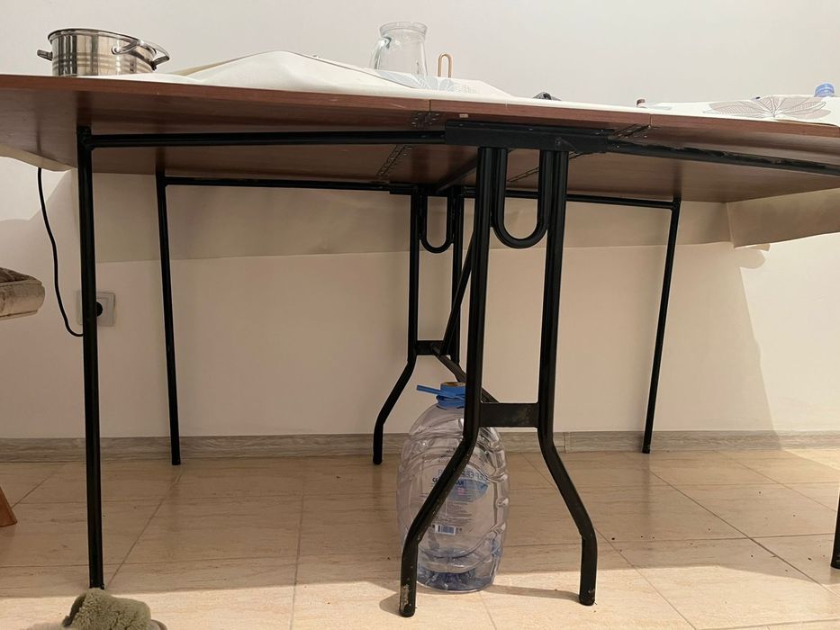 Продам стол раскладной в хорошем состоянии